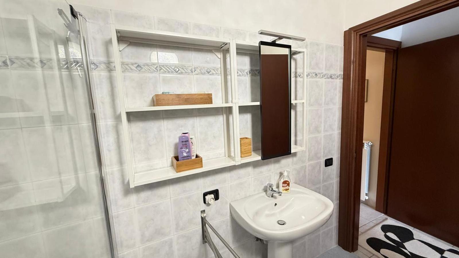 1-Bedroom Apartment Bello Posto Аккуазериа Экстерьер фото